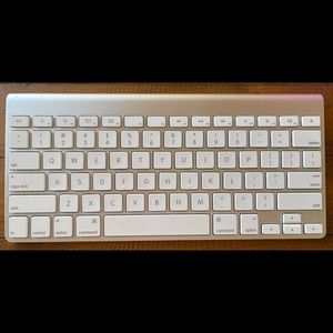 Apple Wireless Keyboard Bluetooth Battery